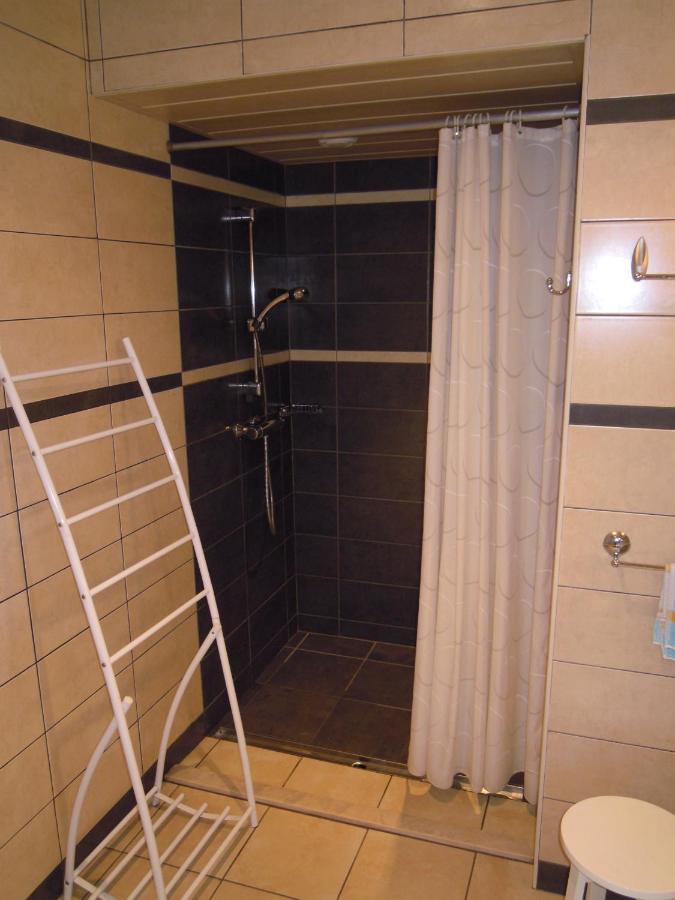 Gite Le Gros Chene Bouillon Exterior foto